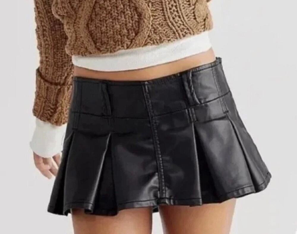 Free People Skort Size 4 Black Faux Leather Pleated Ruffle Built In Shorts y2k